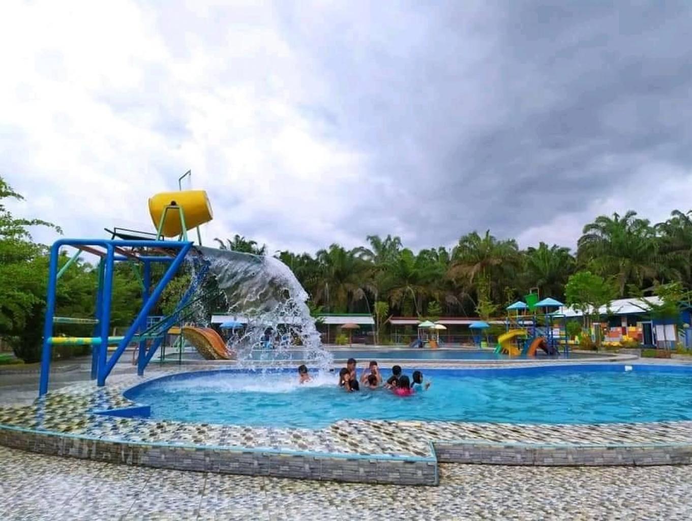 Wahana Kolam Renang