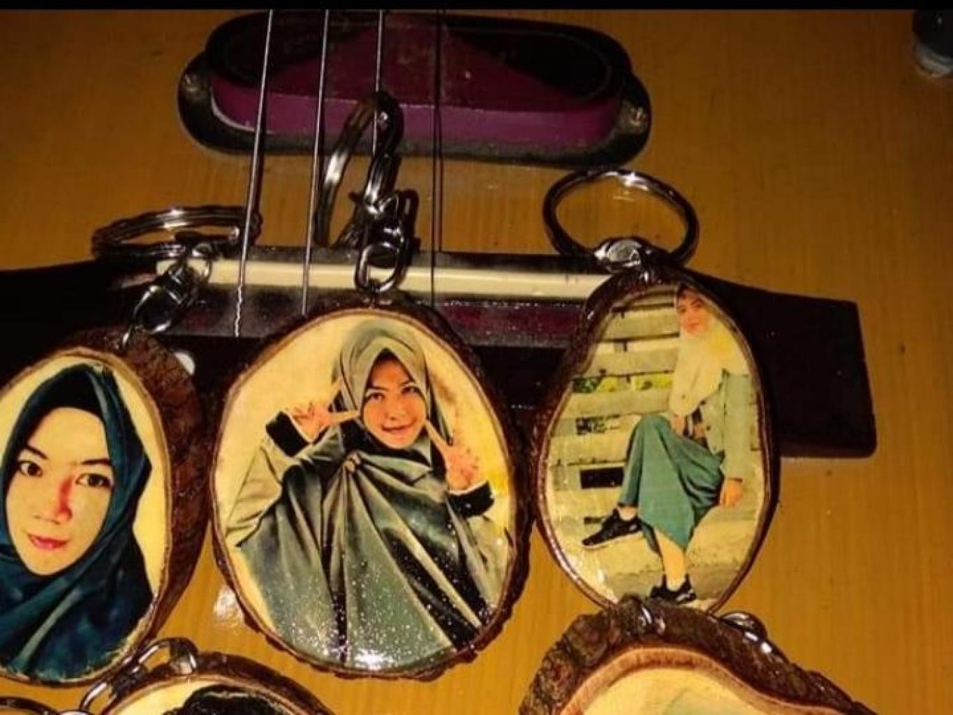 Gantungan Kunci Dari Limbah Kayu