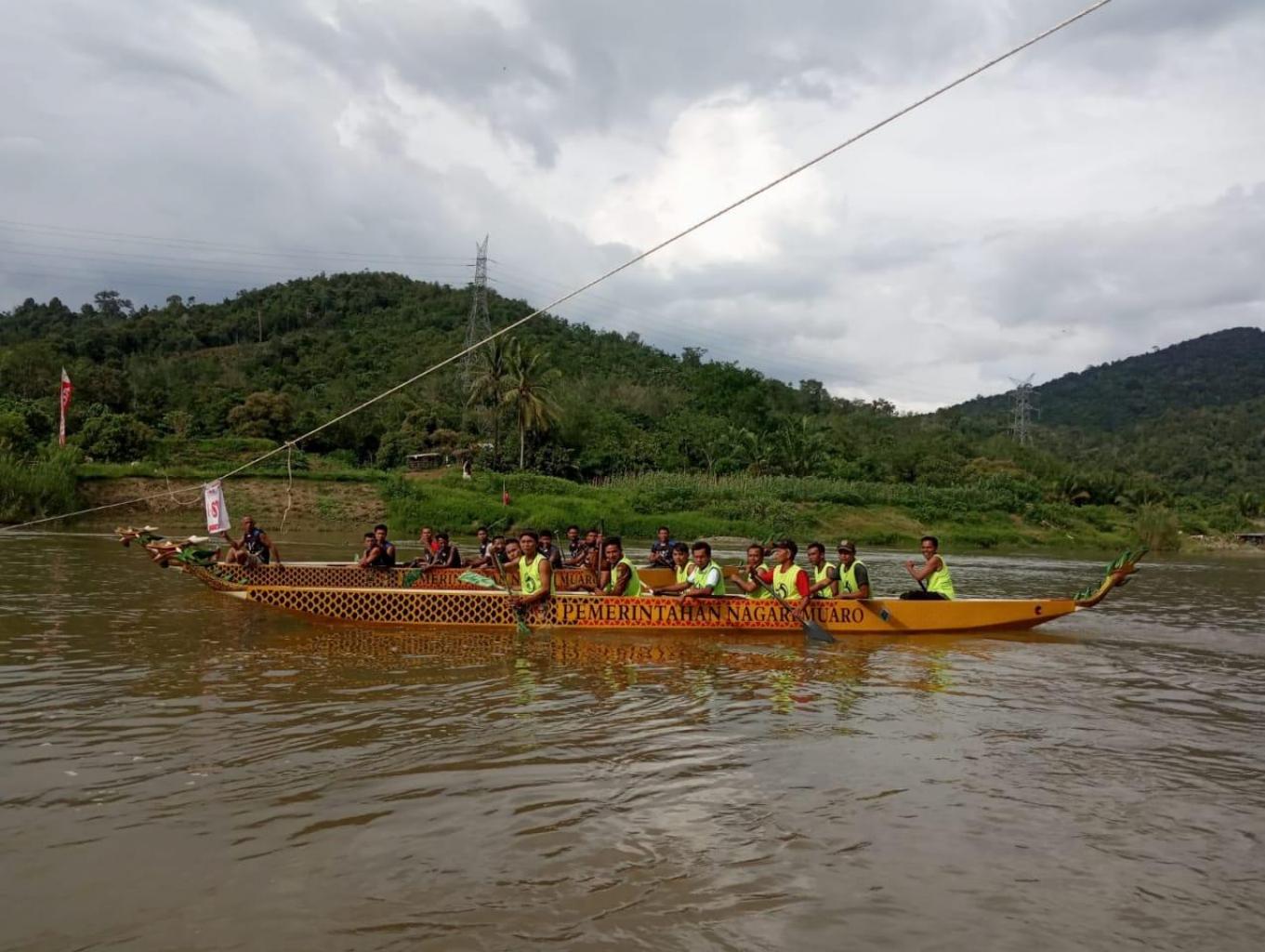Lomba Selaju Sampan