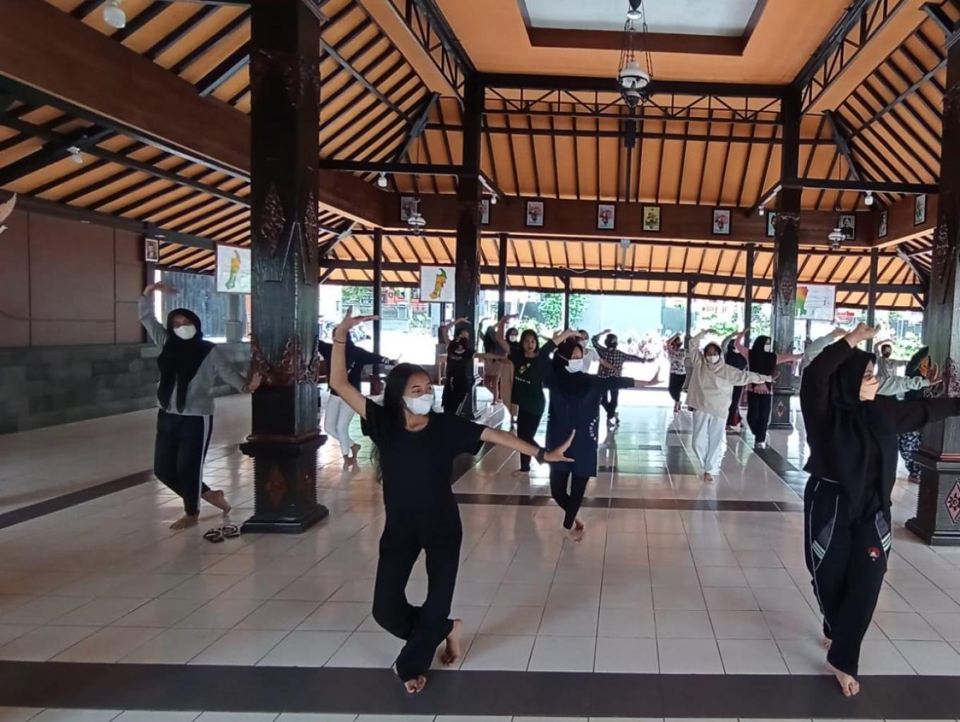 Kelas Tari 