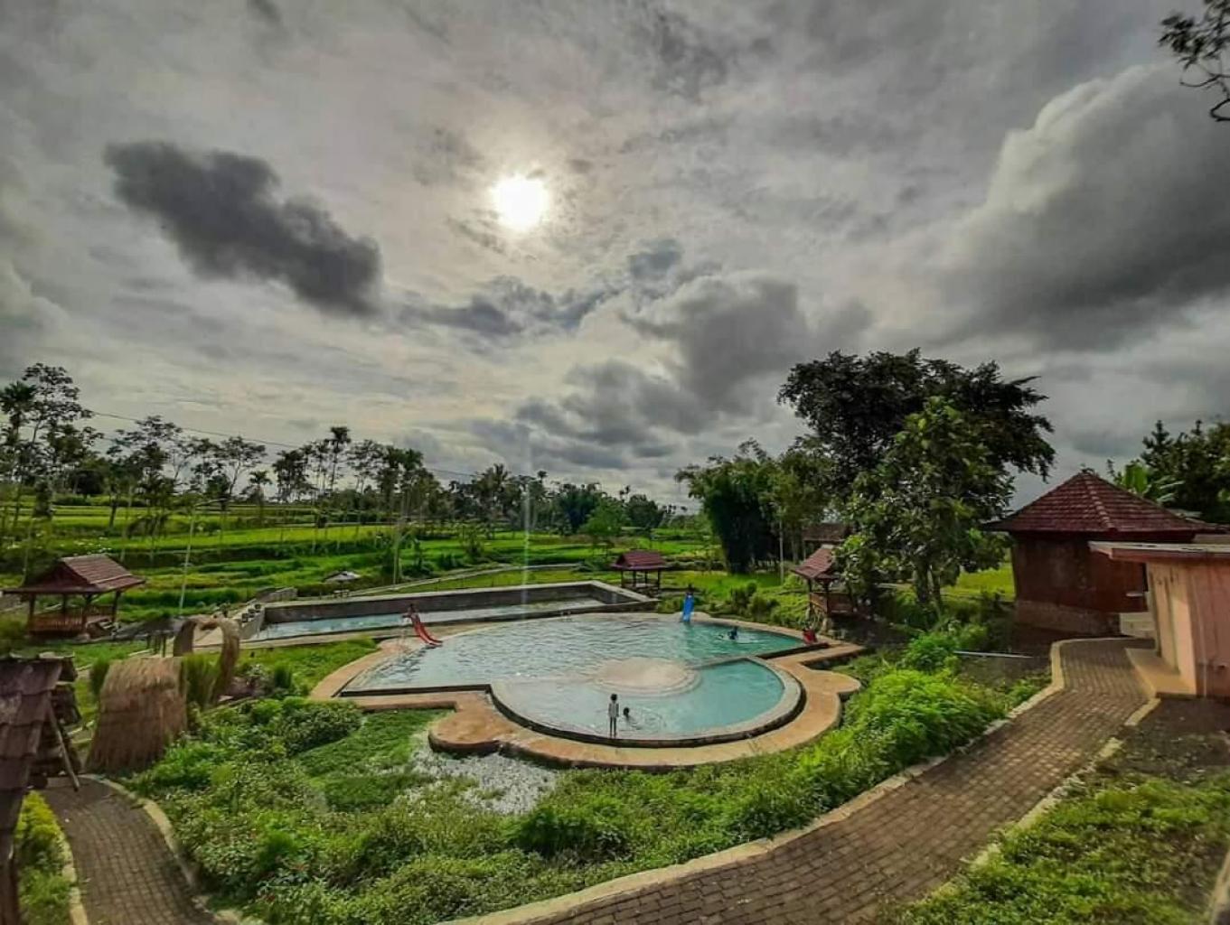 Berenang