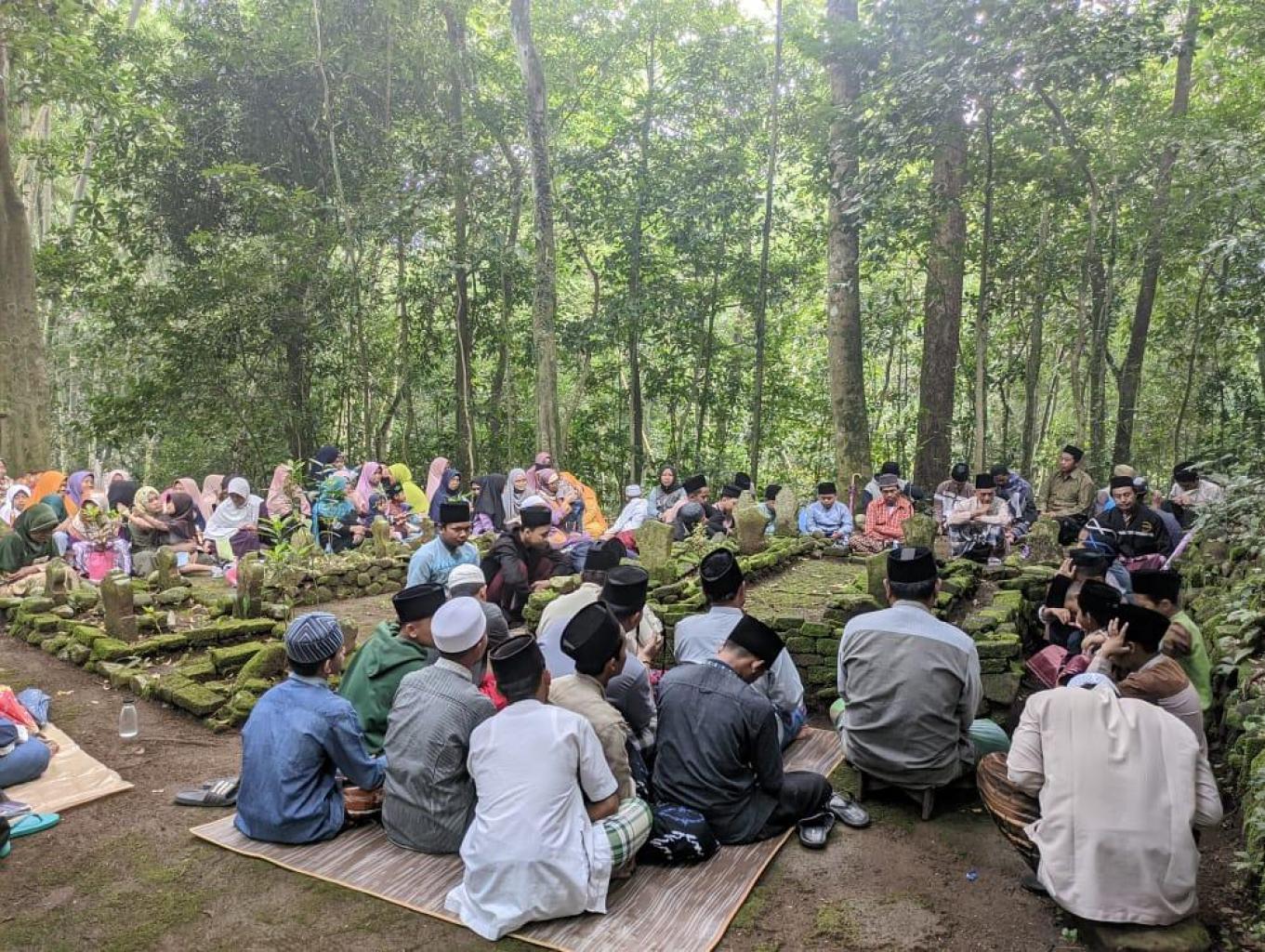 Wisata Religi Maqom Kramat Mbah Bangawan