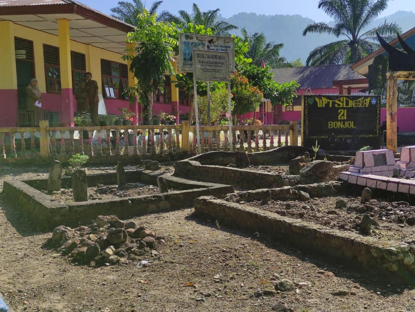 Situs Cagar Budaya Makam Anak Tuanku Imam Bonjol (na Ali Sutan Caniago)