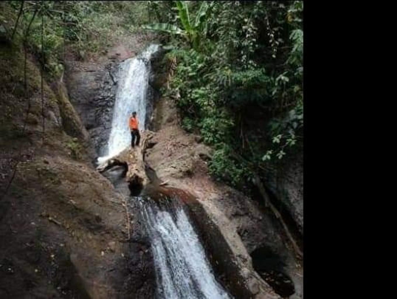 Track Panorama Air Terjun Tujuh Tingkat