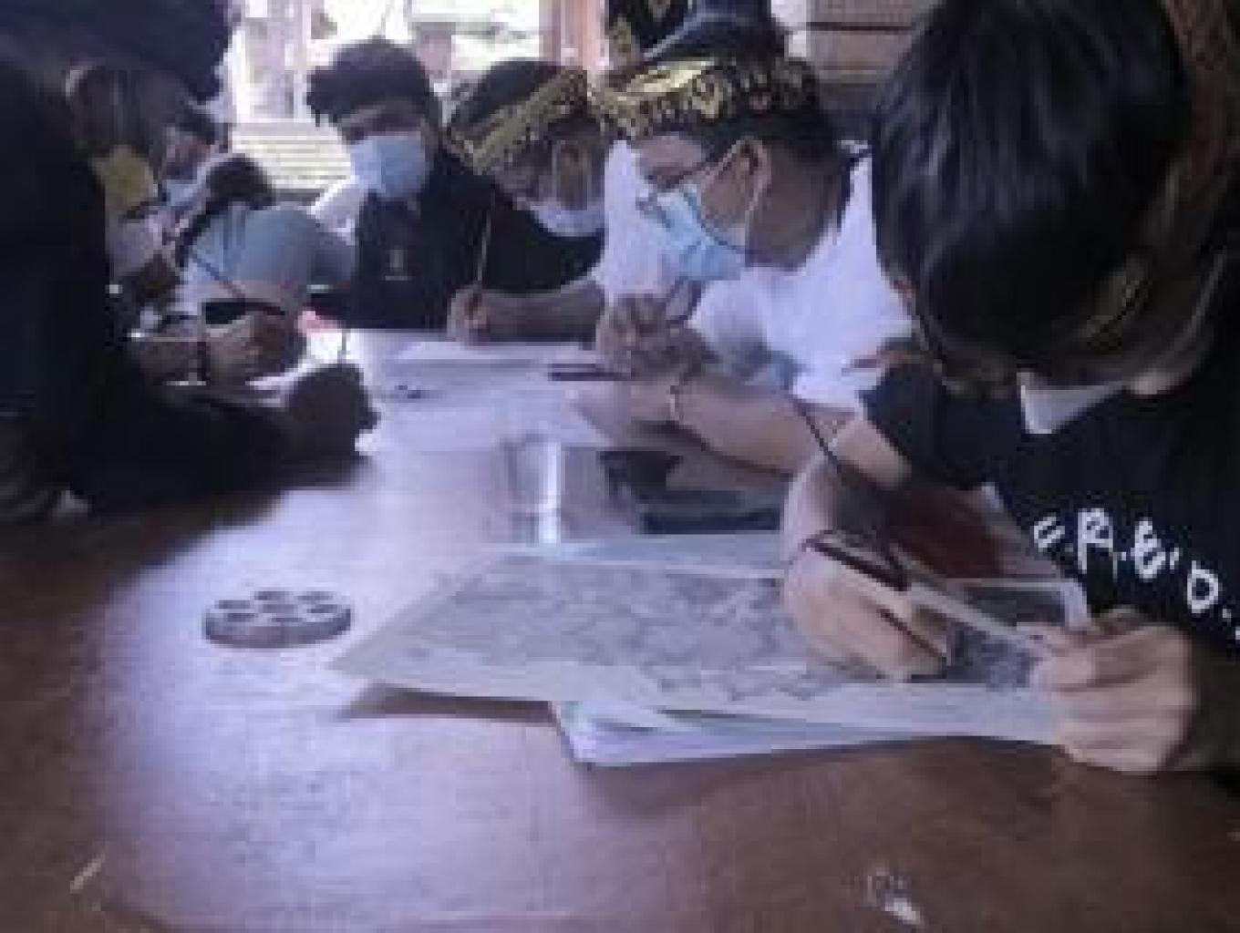 Belajar Melukis Gaya Batuan