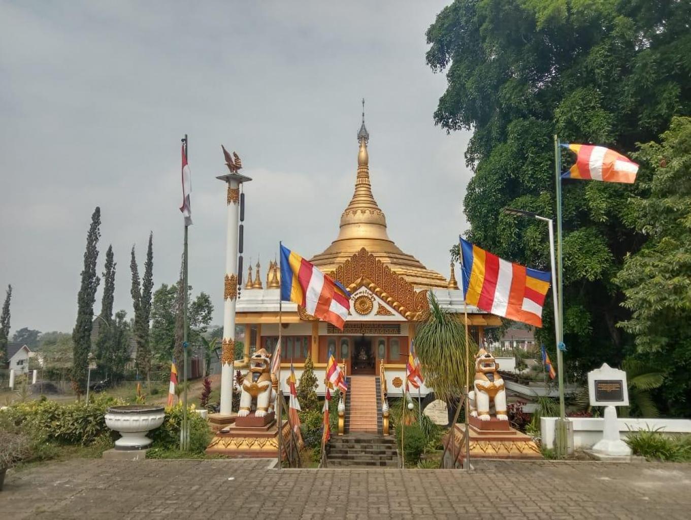 Vihara Dhammadipa Arama  Mojorejo