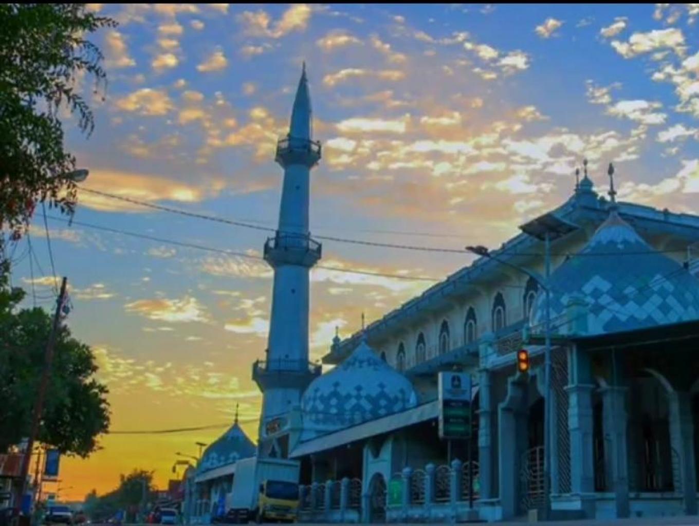 Masjid Nuruttaubah KH. Muhammad Thahir Imam Lapeo