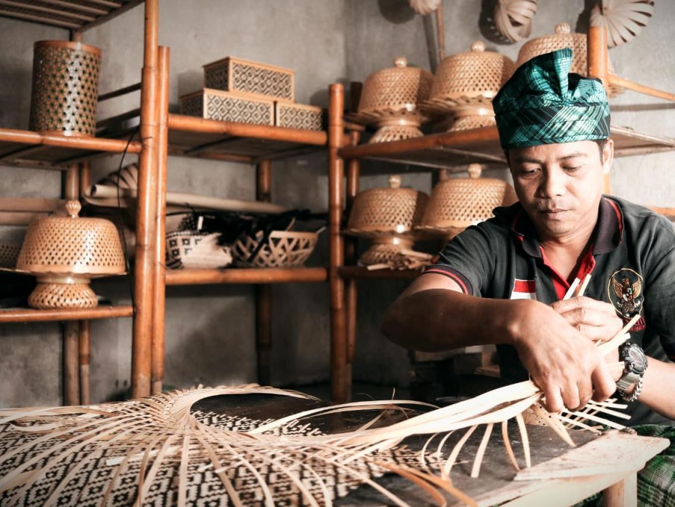 Perajin Bambu
