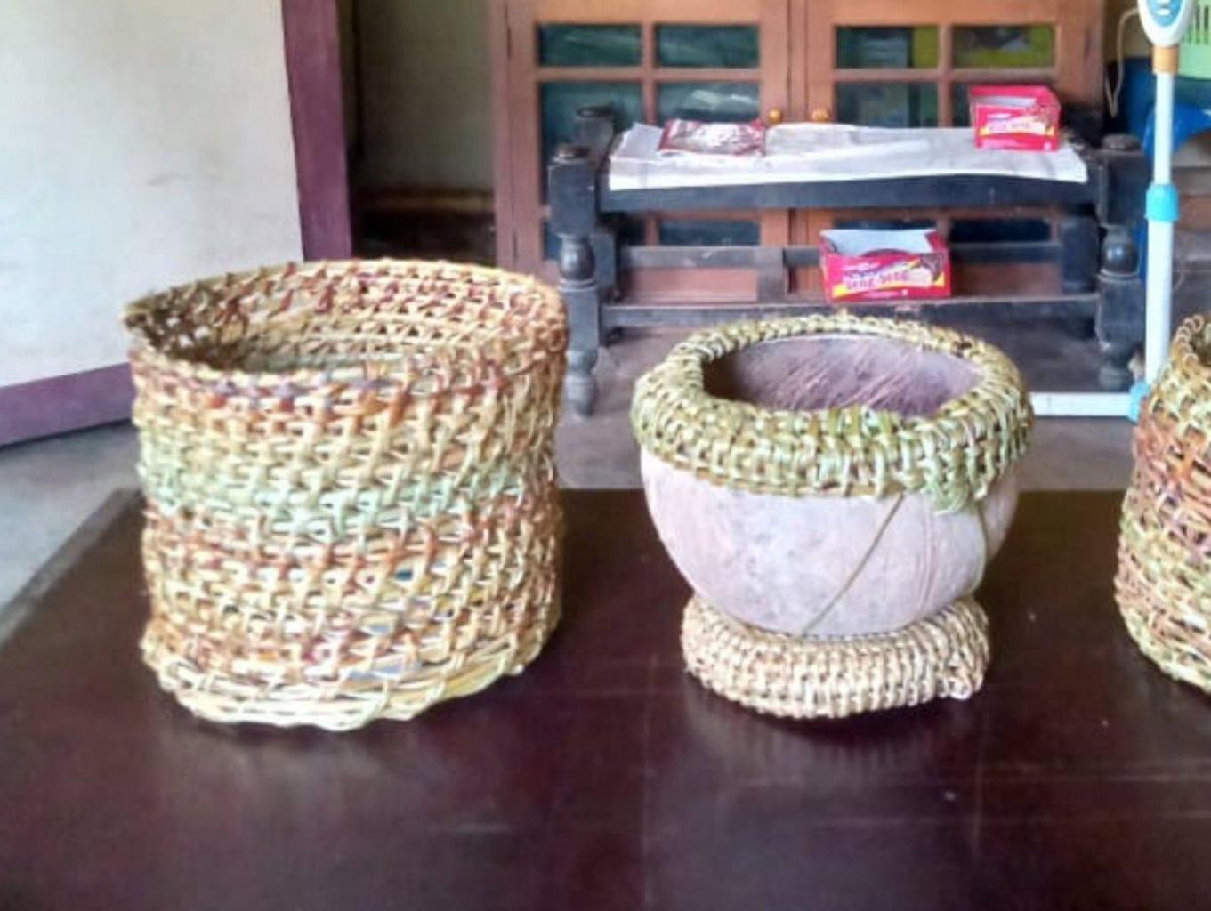 Anyaman Dari Tanaman Ginto