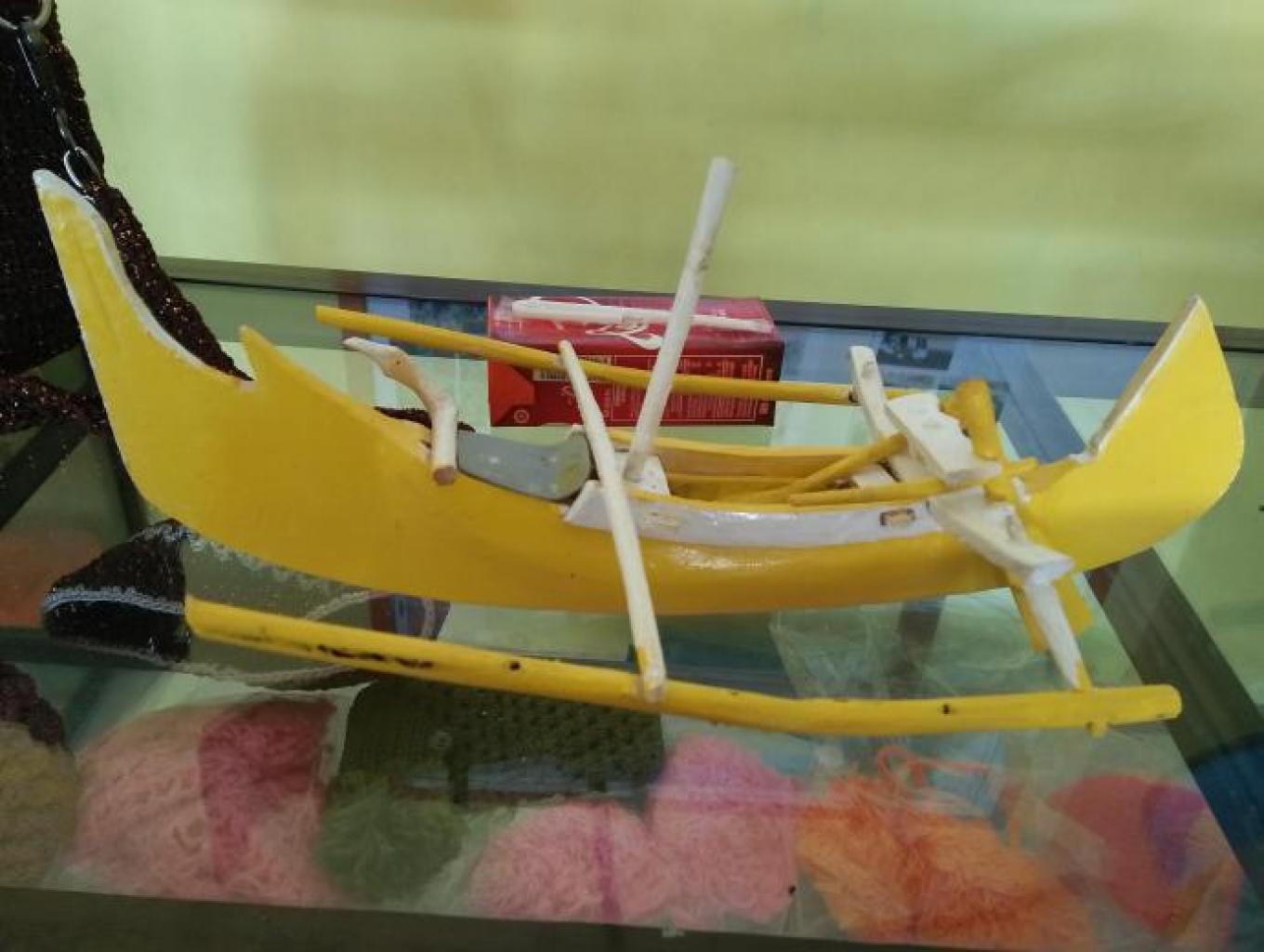 Kerajinan Miniatur Kater (perahu)