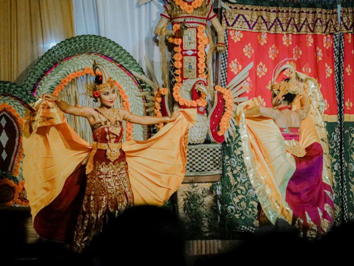 Tari Cendrawasih