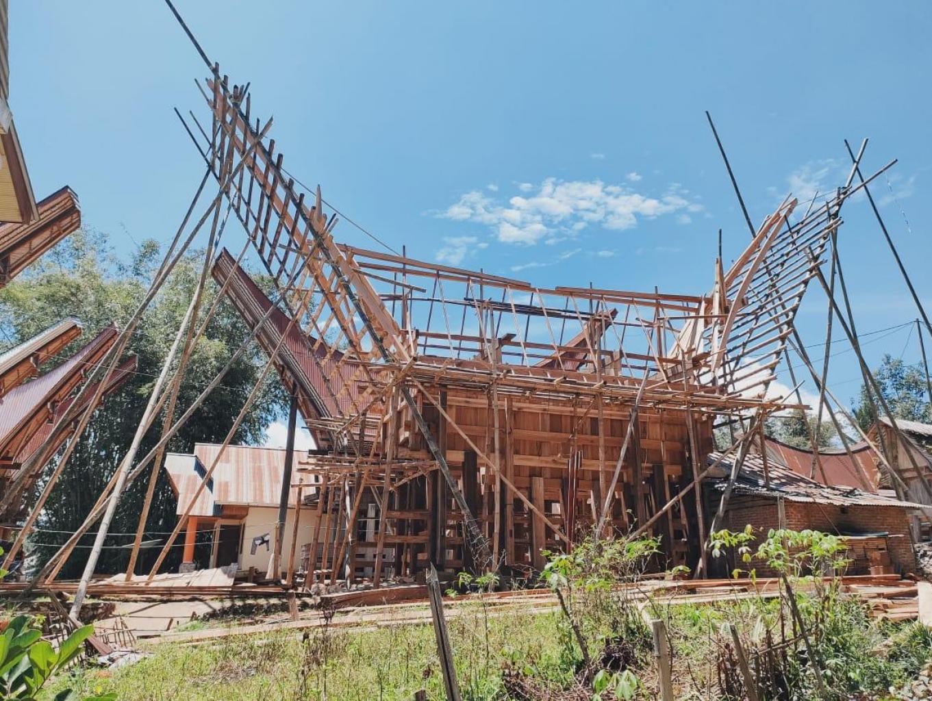 Seni Pembuatan Rumah Adat Tongkonan Suku Toraja