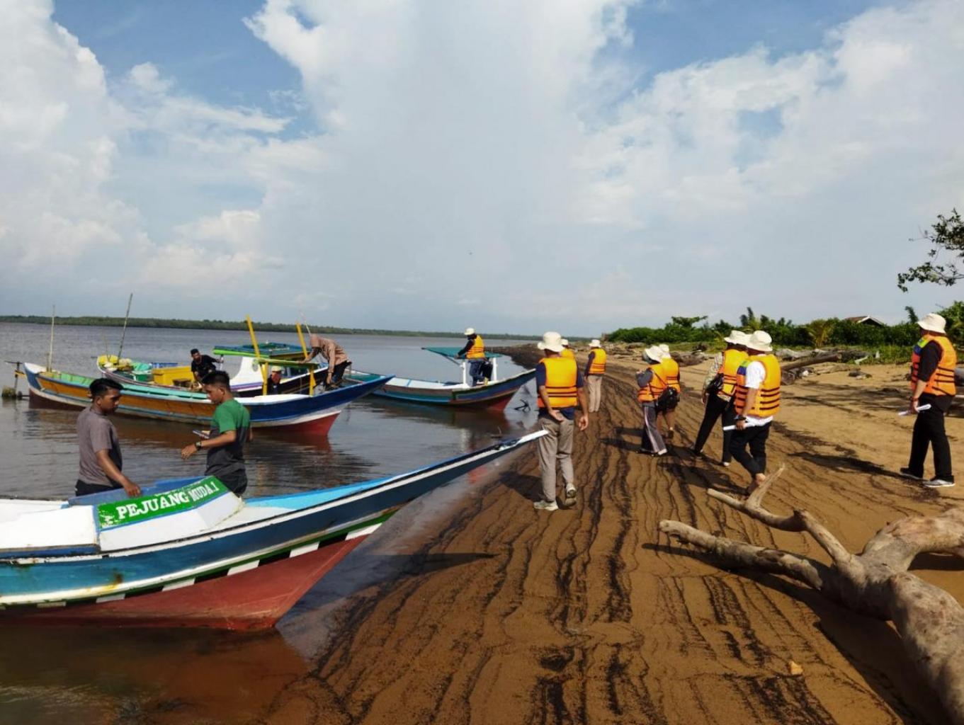 Wisata Memancing Dan Berperahu