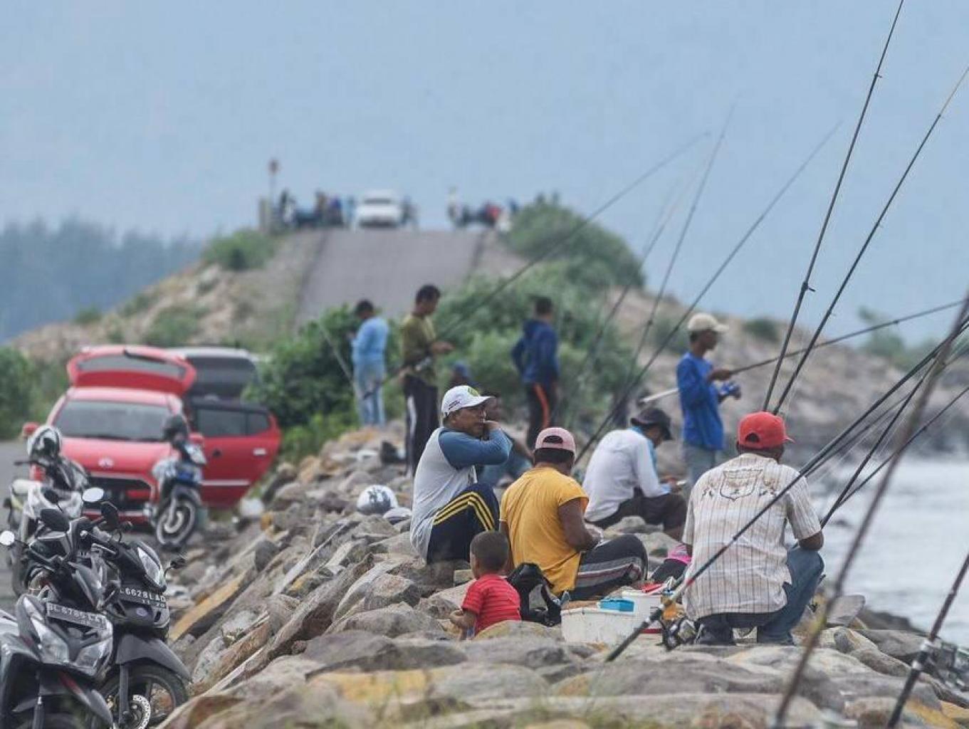 Spot Mancing Di Pantai Cermin.