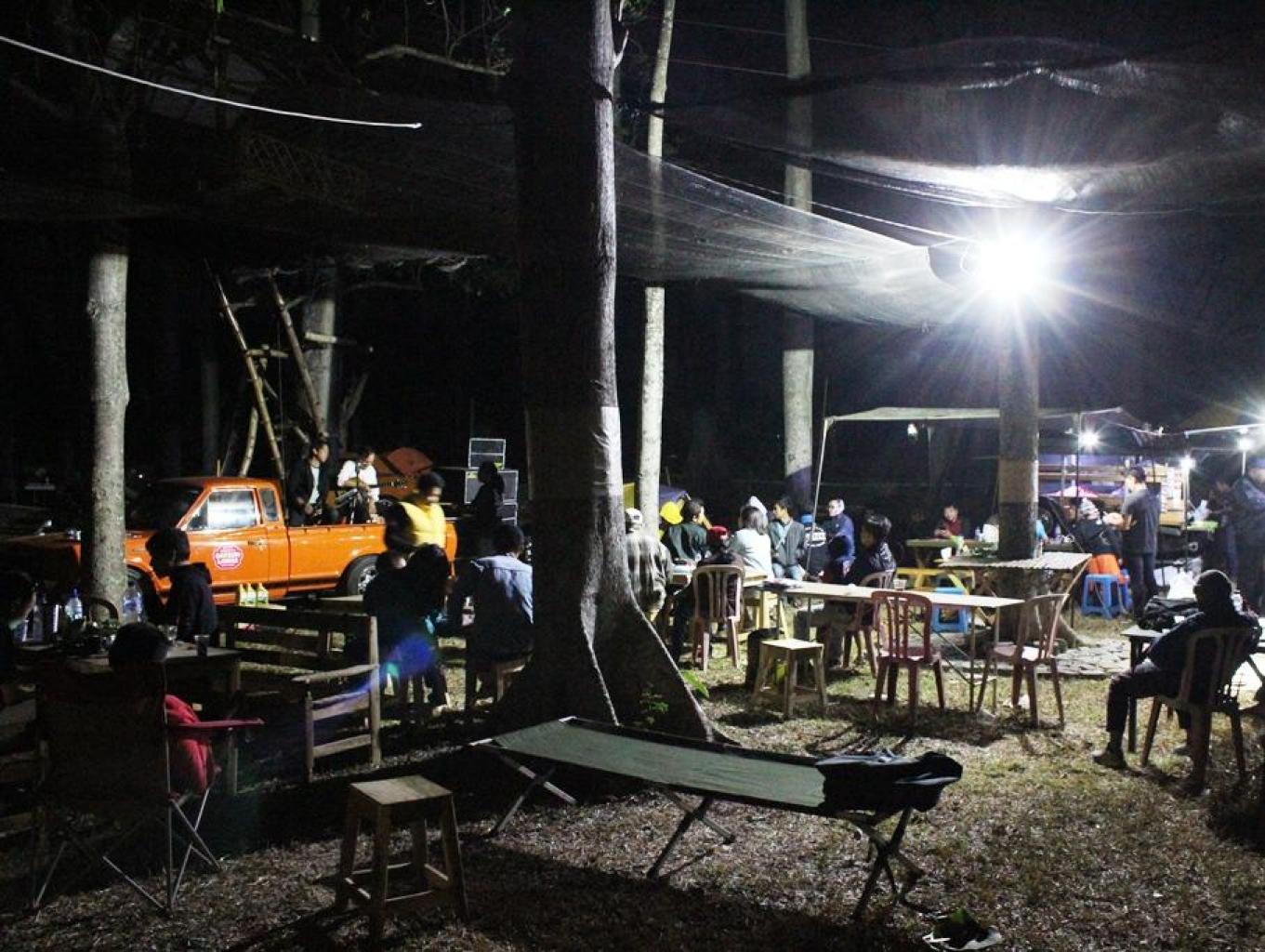 Gathering dan Cafe Alas