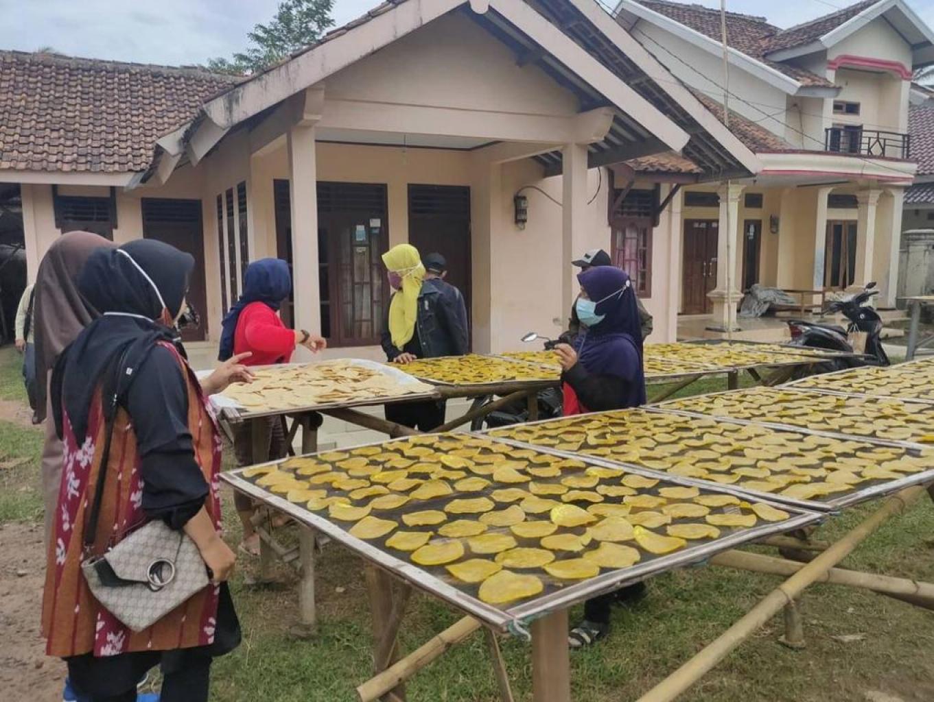Kerutang ( Kerupuk Tangkil )