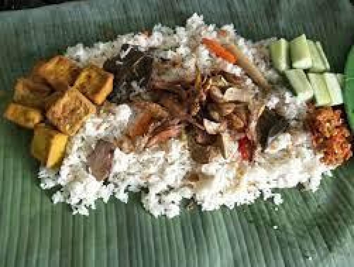 Paket Nasi Liwet Khas  Sawarna