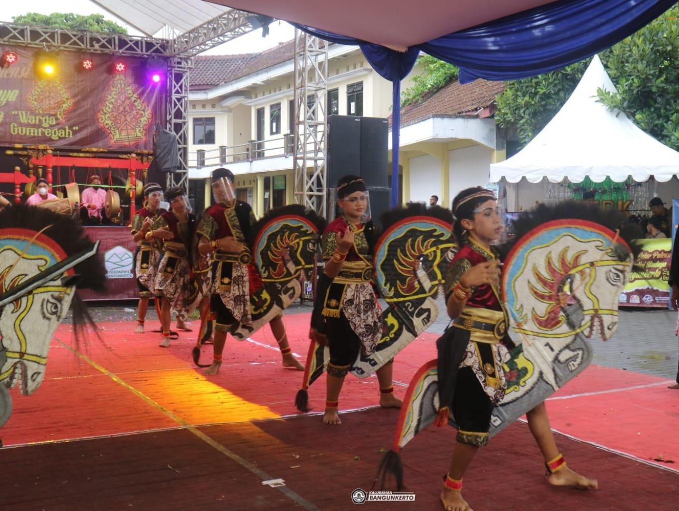 Kesenian Tradisional Jathilan