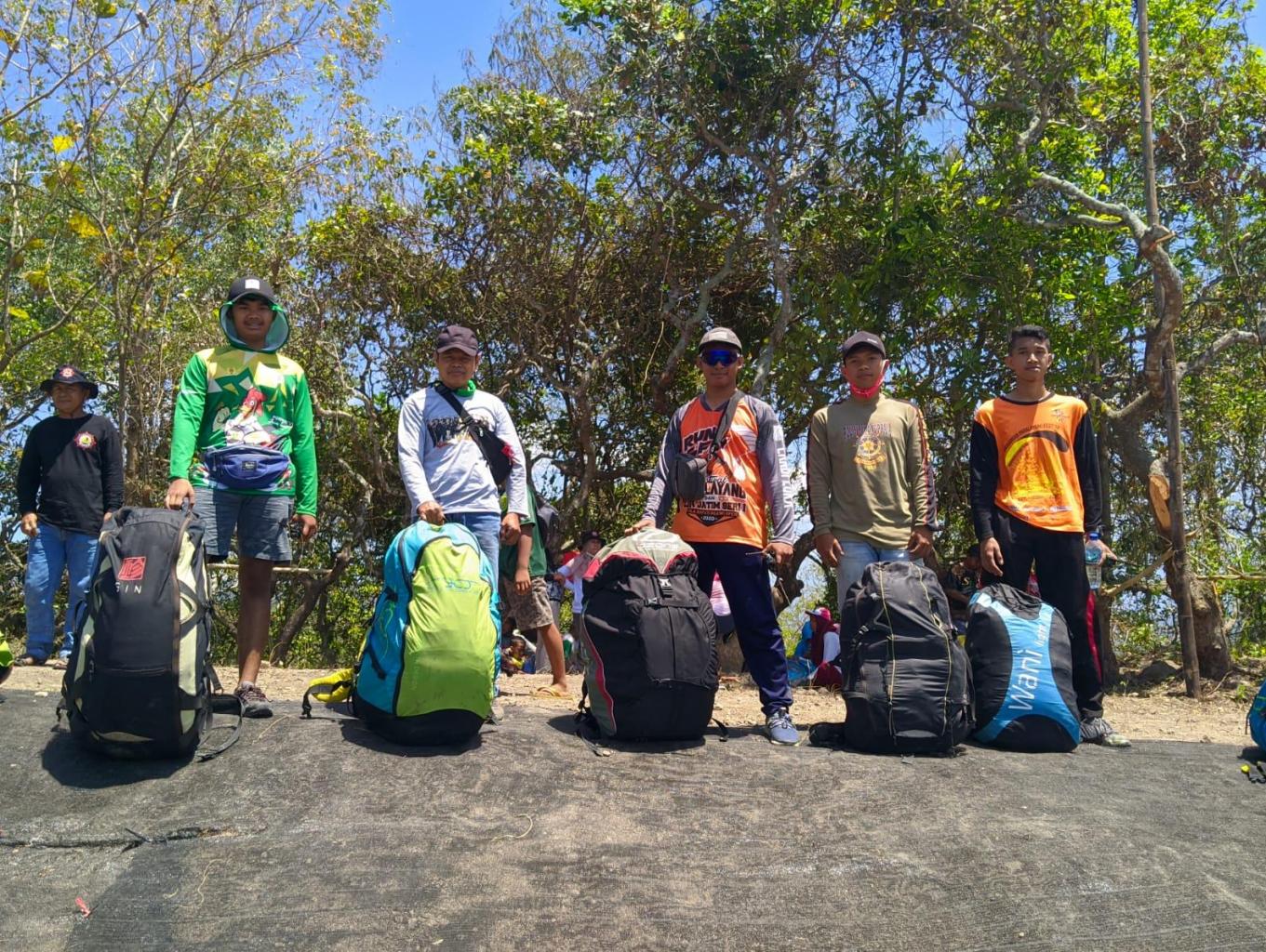 Penerbang Paralayang B2 Bungkuk Blego