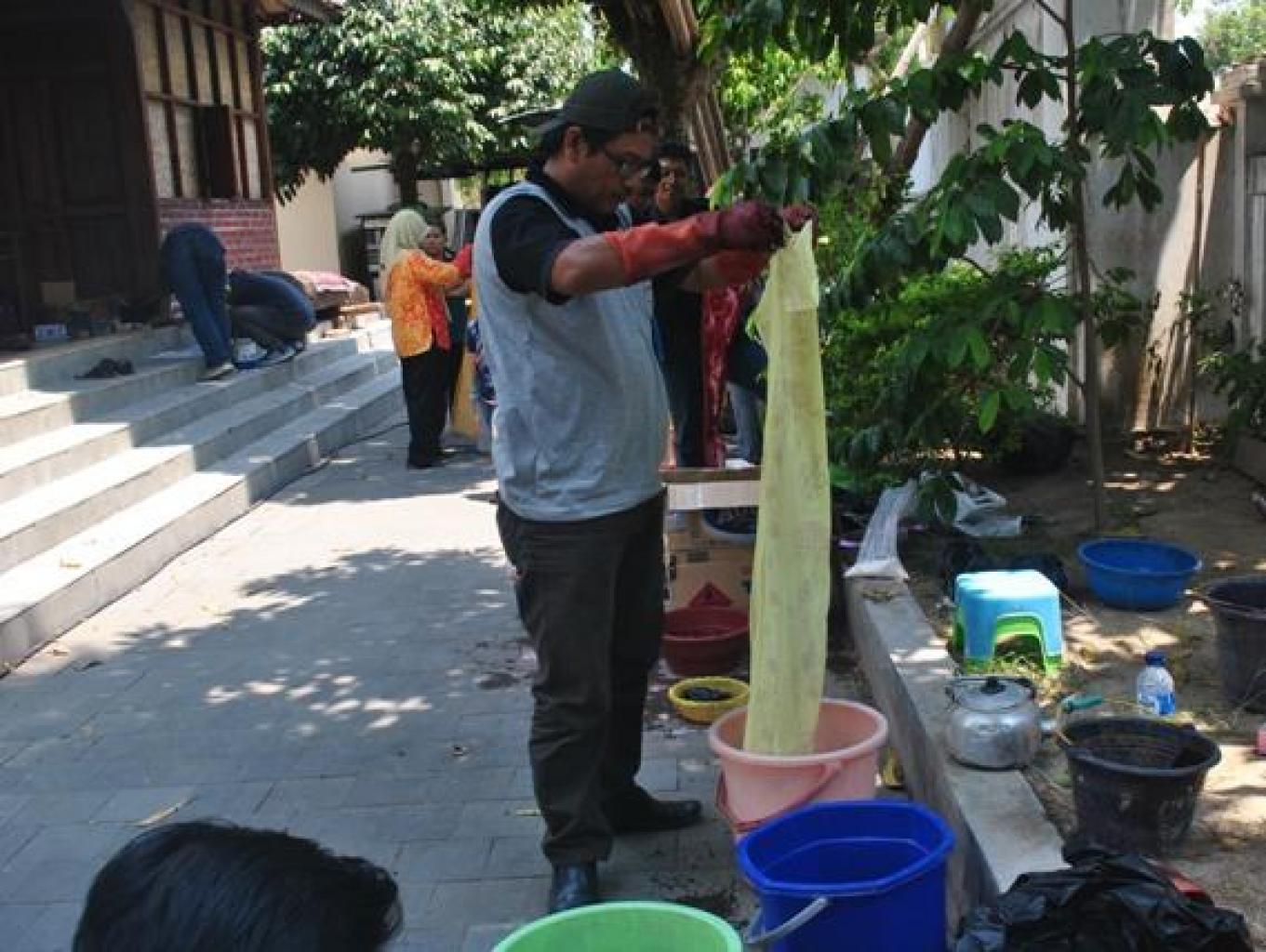 Kursus Pewarnaan Alam