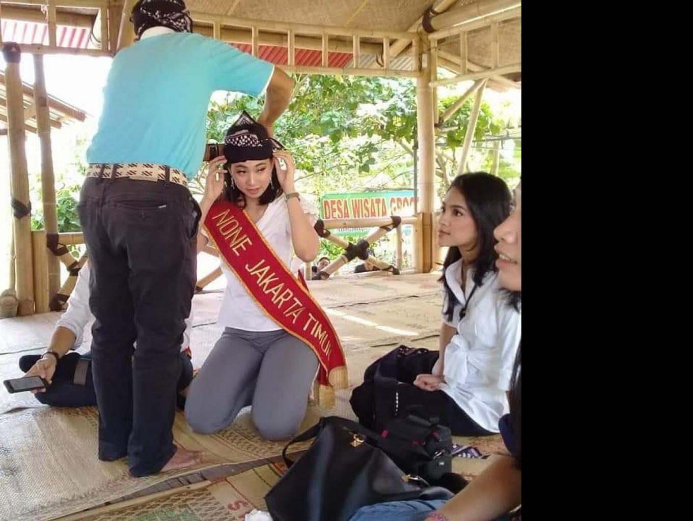 Paket Mengenal Busana Tradisional Dan Memakai Udeng Khas  Grogol