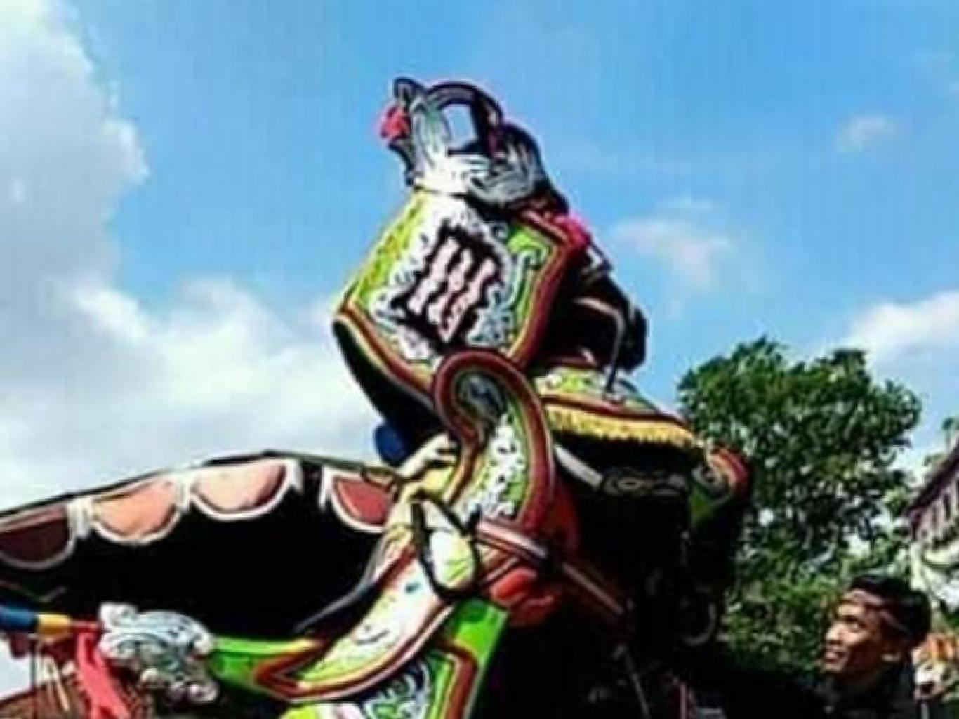 Kesenian Kuda Renggong
