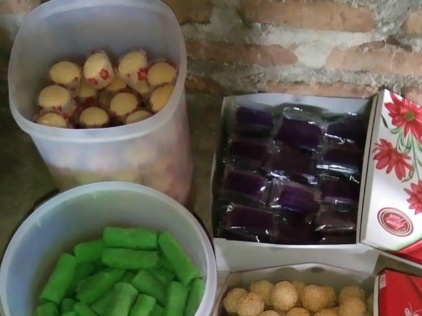 Produk Jajanan Dan Oleh-oleh