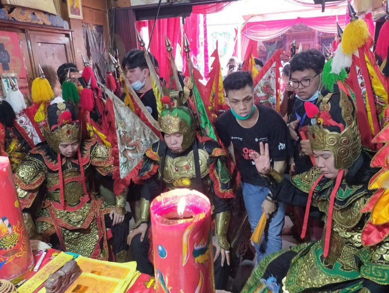 Aktivitas Tatung Dan Barongsai