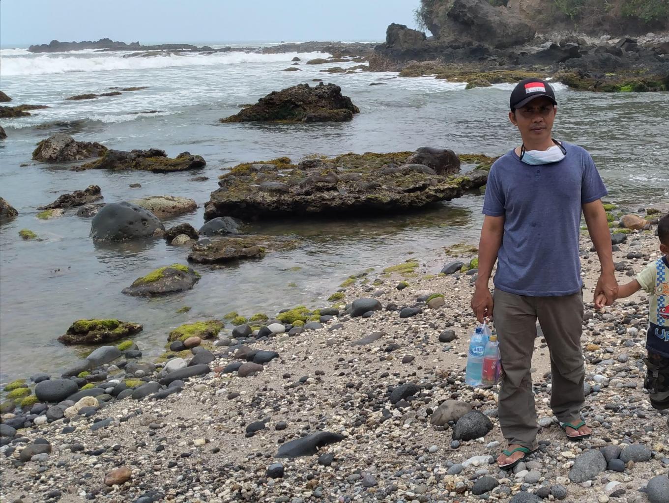 Pantai Karang Malang