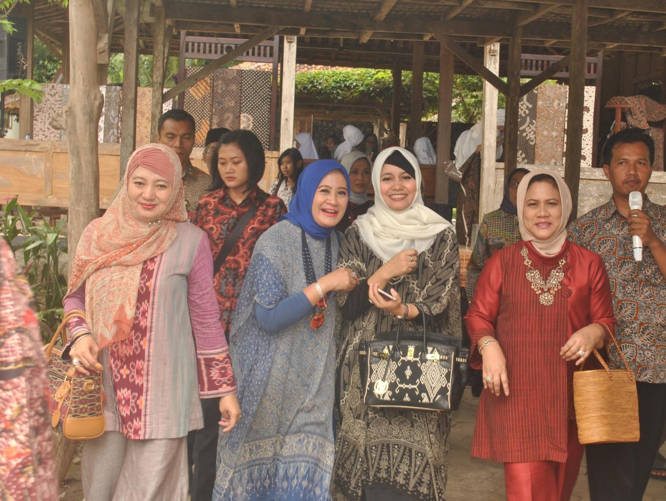 Wisata Batik