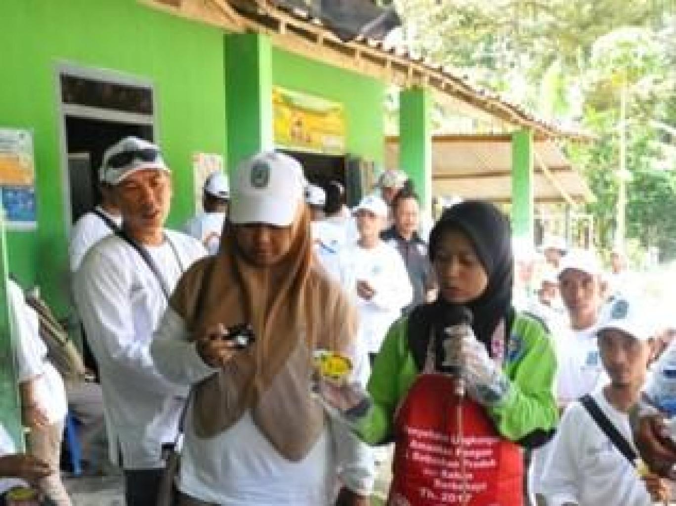 Edukasi Pembuatan Minuman Sari Nanas Banasari