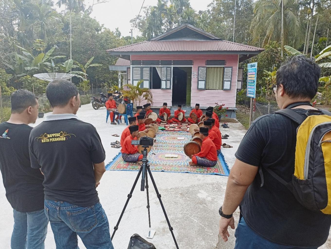 Permainan Kompang Desa Meskom