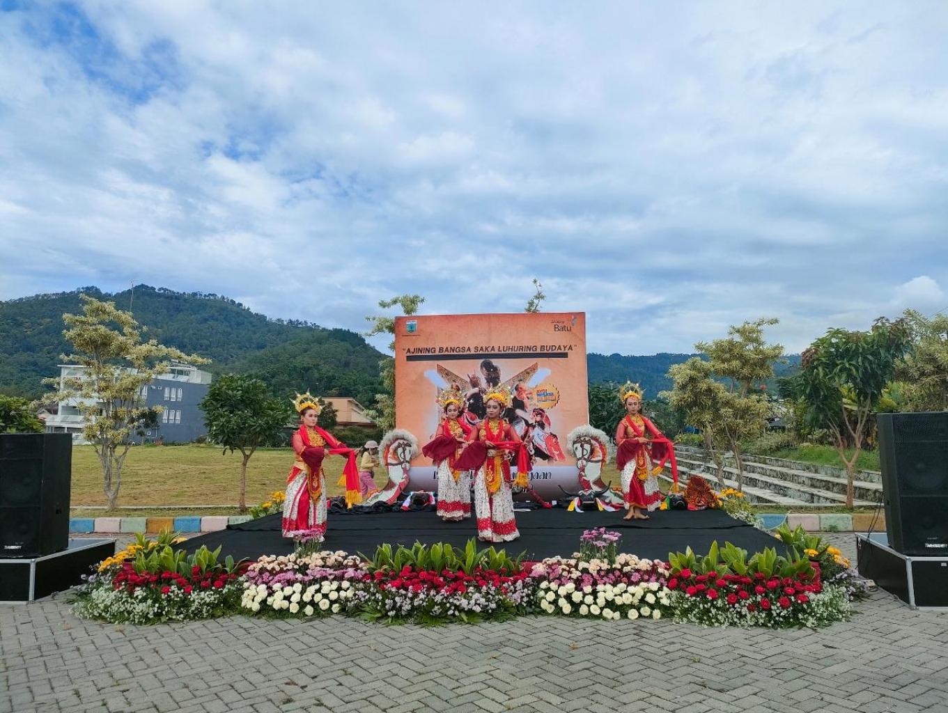Tarian Selamat Datang