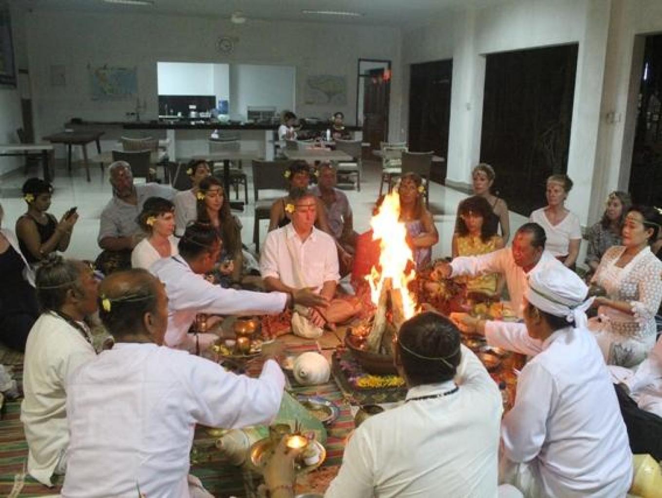 Ritual Dengan Api