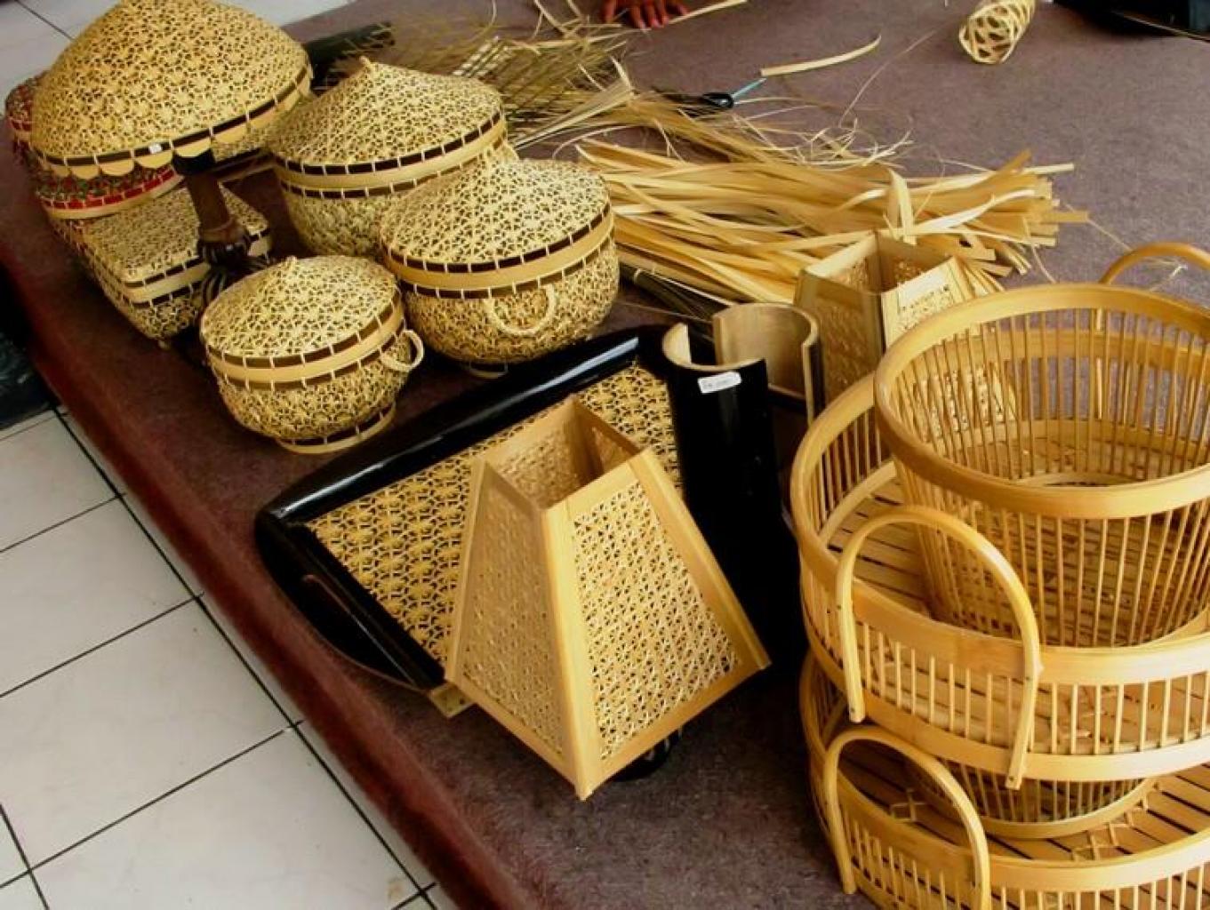 Anyaman Bambu
