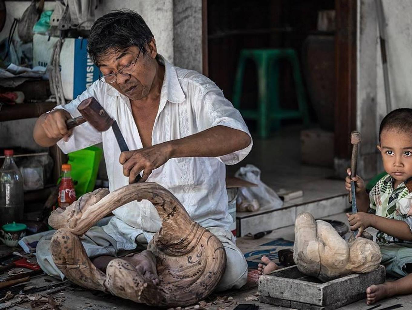 Wayan Mudana Maestro Wood Carver
