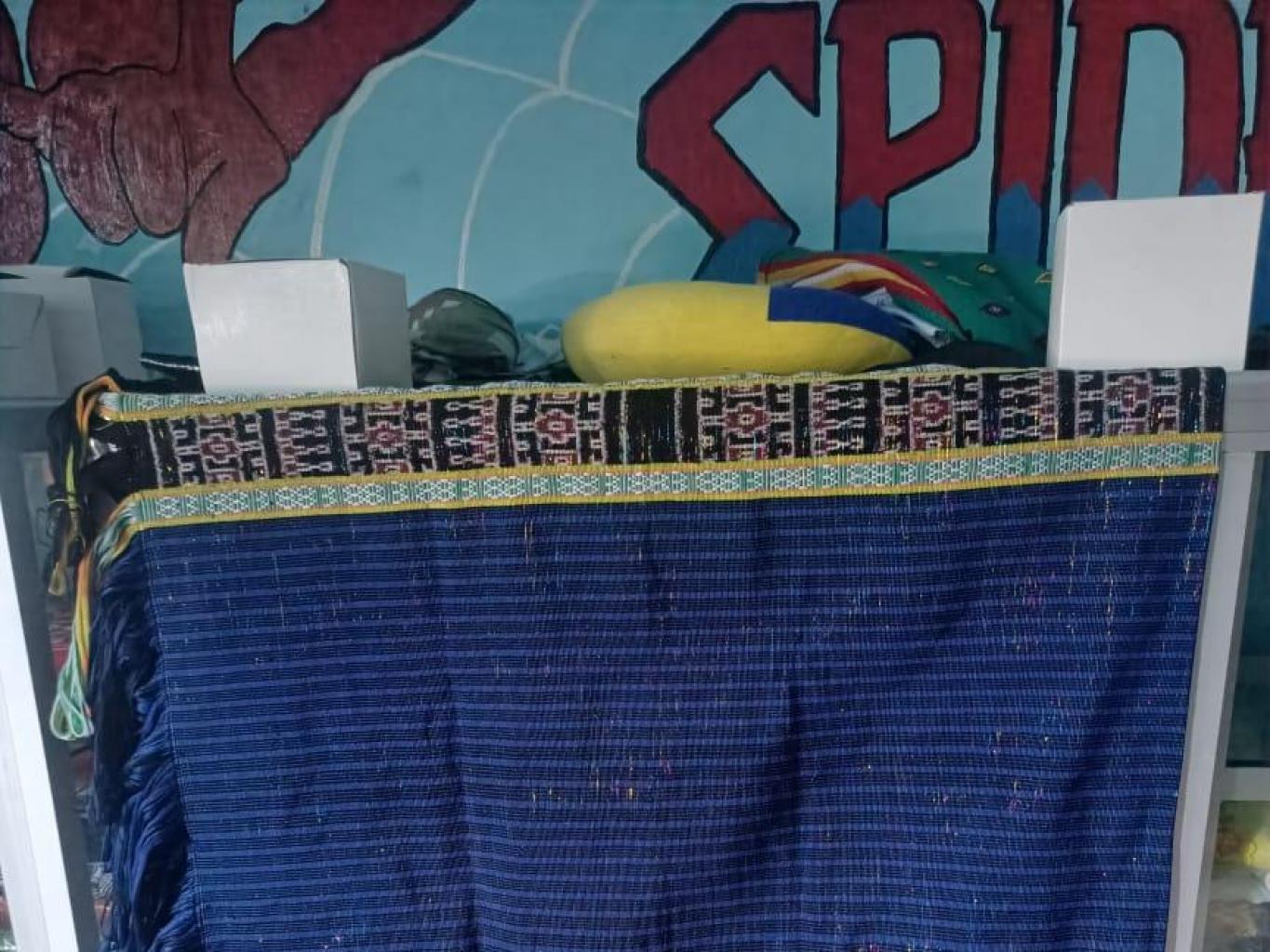 Tais Feto Ninin Biru (kain Tenun Wanita Motif Ninin Biru)