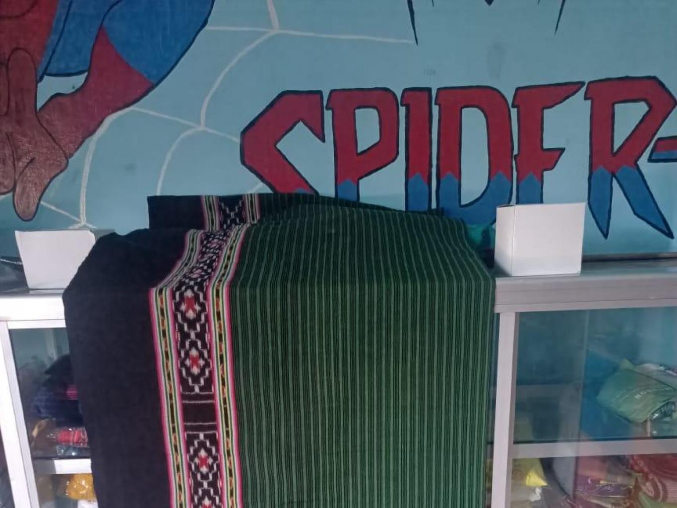 Tais Feto Ninin Modok