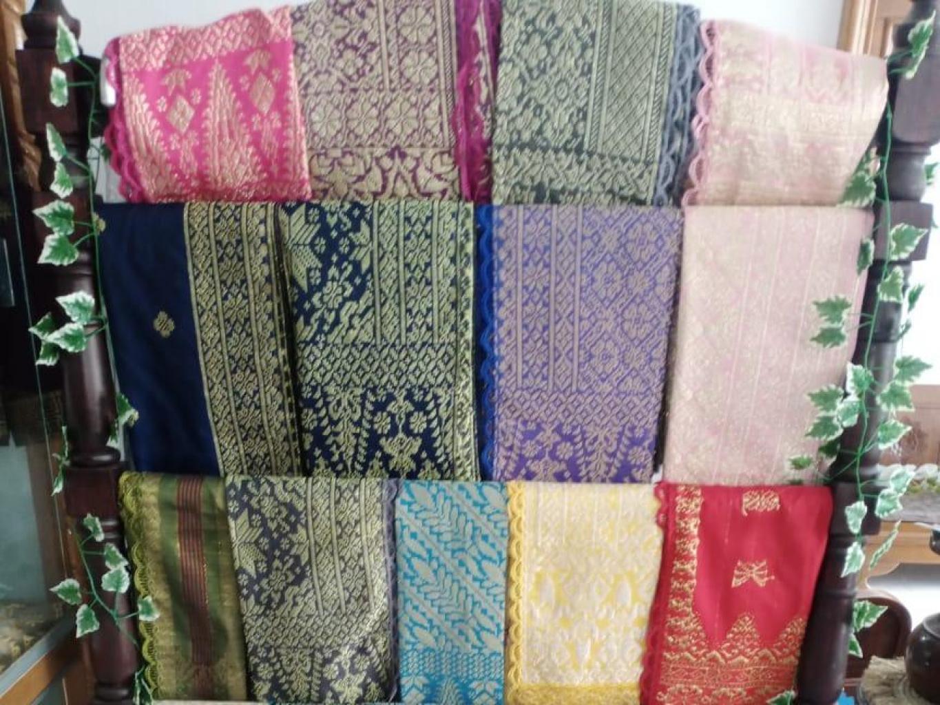Kain Tenun Songket Batu Bara Di Desa Padang Genting