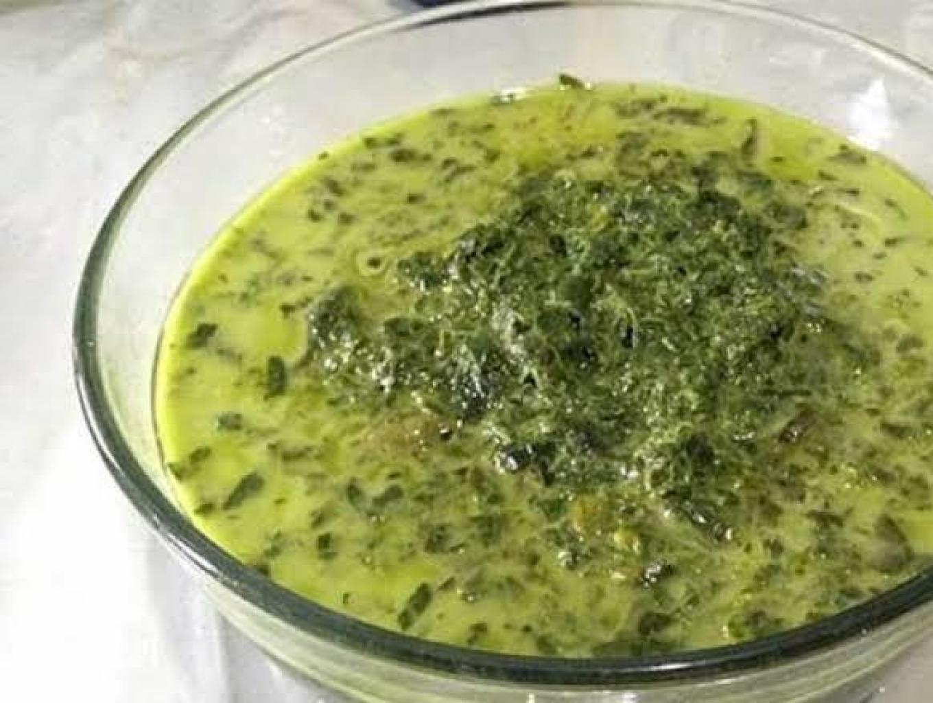 Roó Luá Atau Daun Ubi Tumbuk