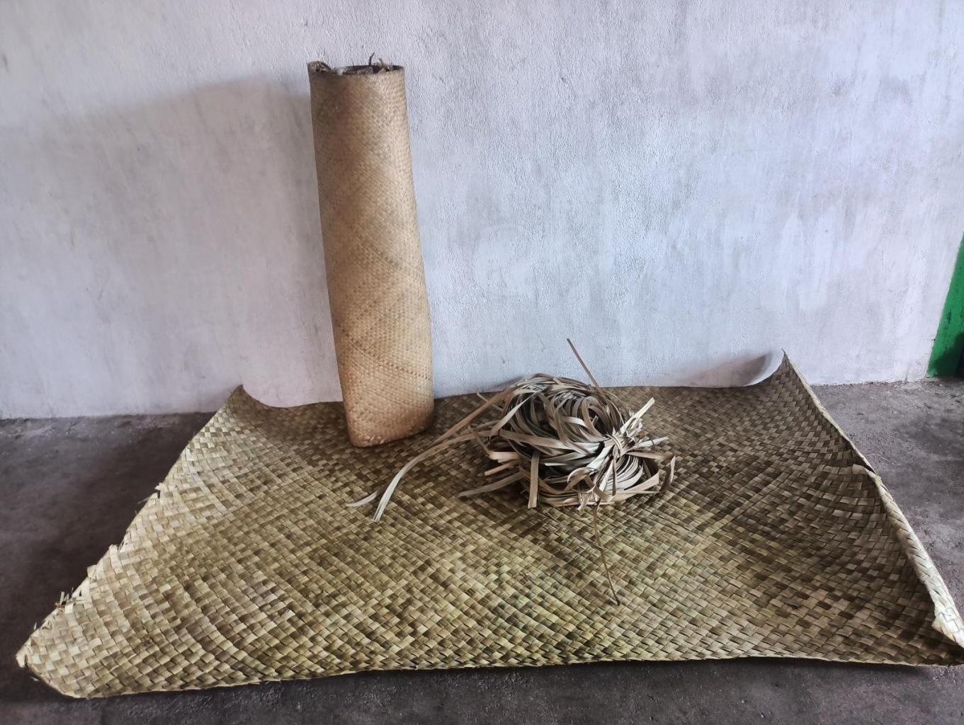 Habu (Tikar Pandan Anyaman)