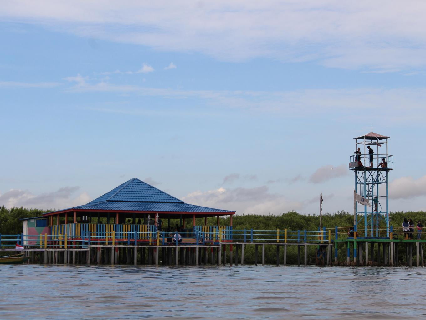 Gazebo Tengah Laut
