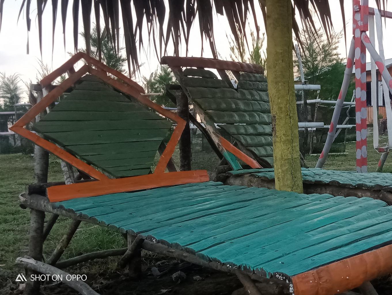 Ayunan dan tempat duduk santai