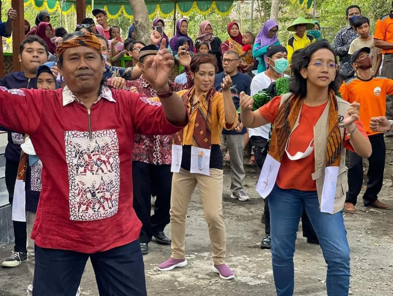 Belajar tari