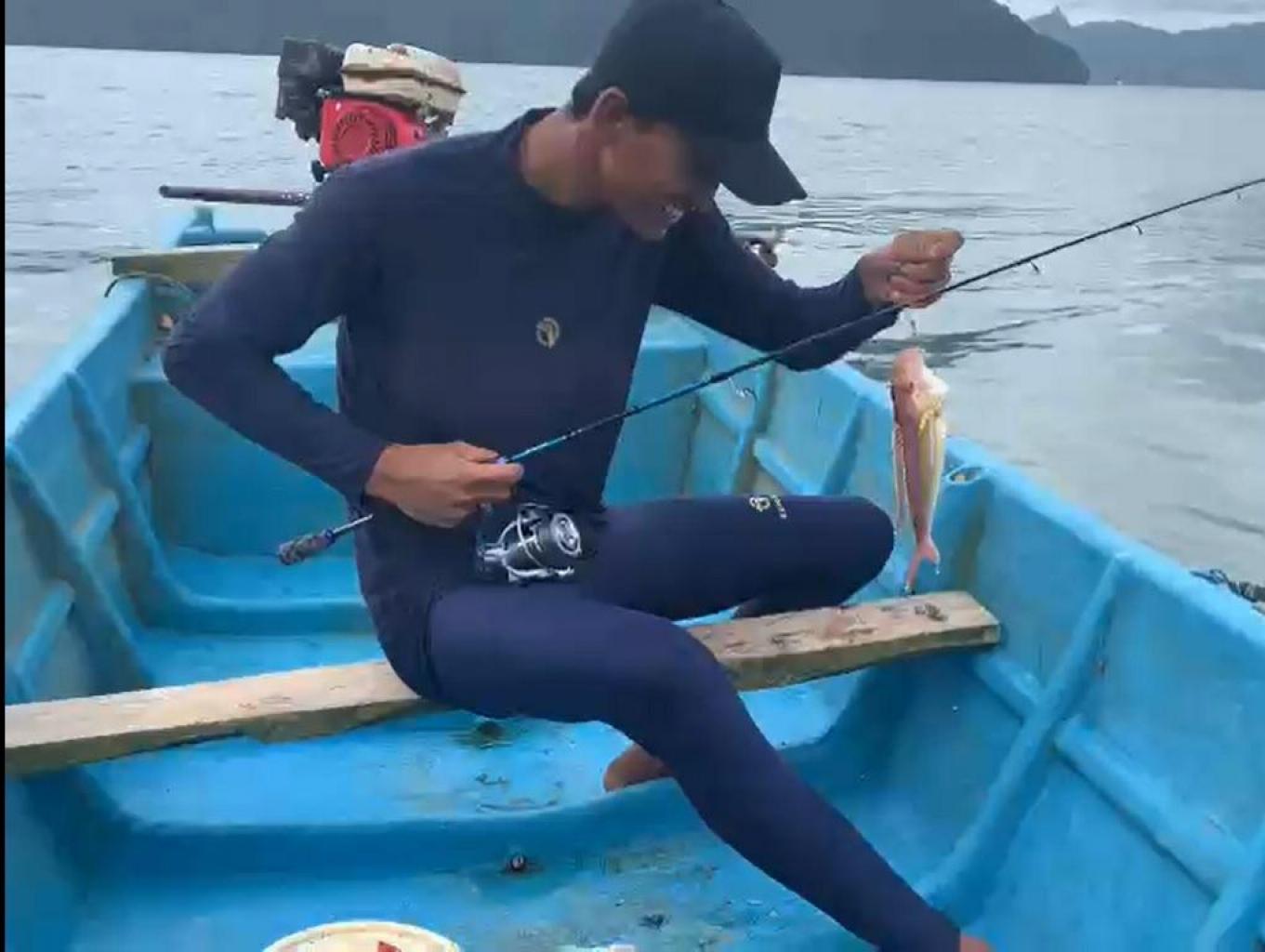 Mancing Mania Di tengah laut