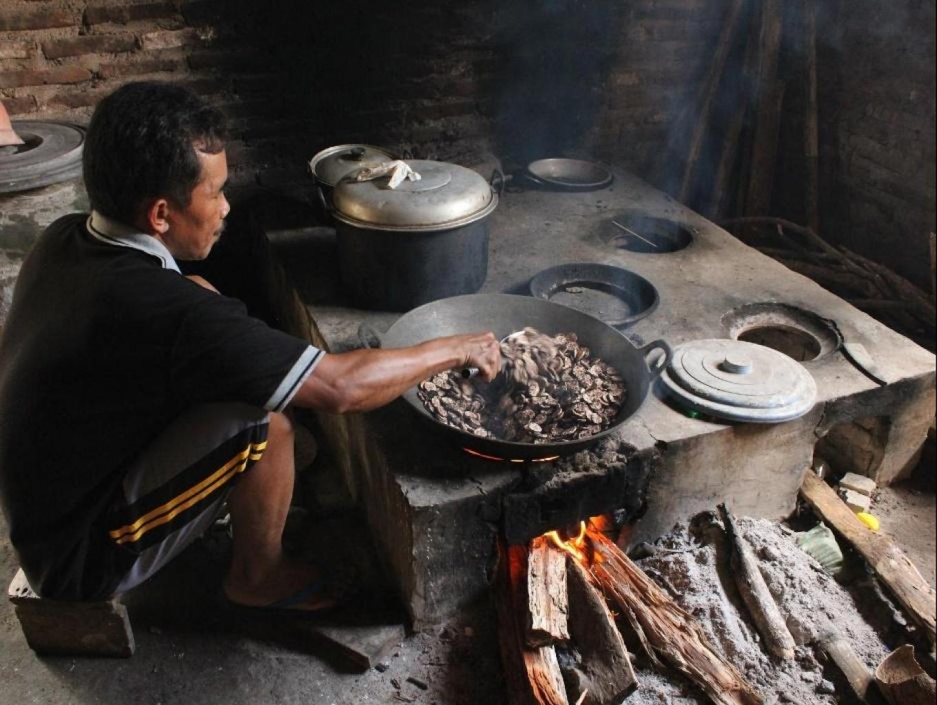 Kopi Pitu (Pisang Batu)
