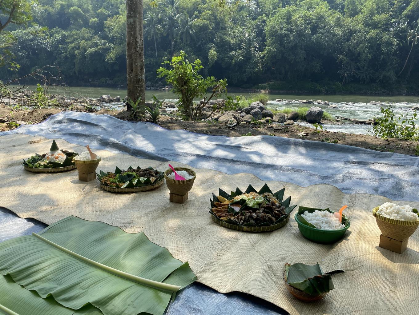 Kembul Bujana Desa Sambeng