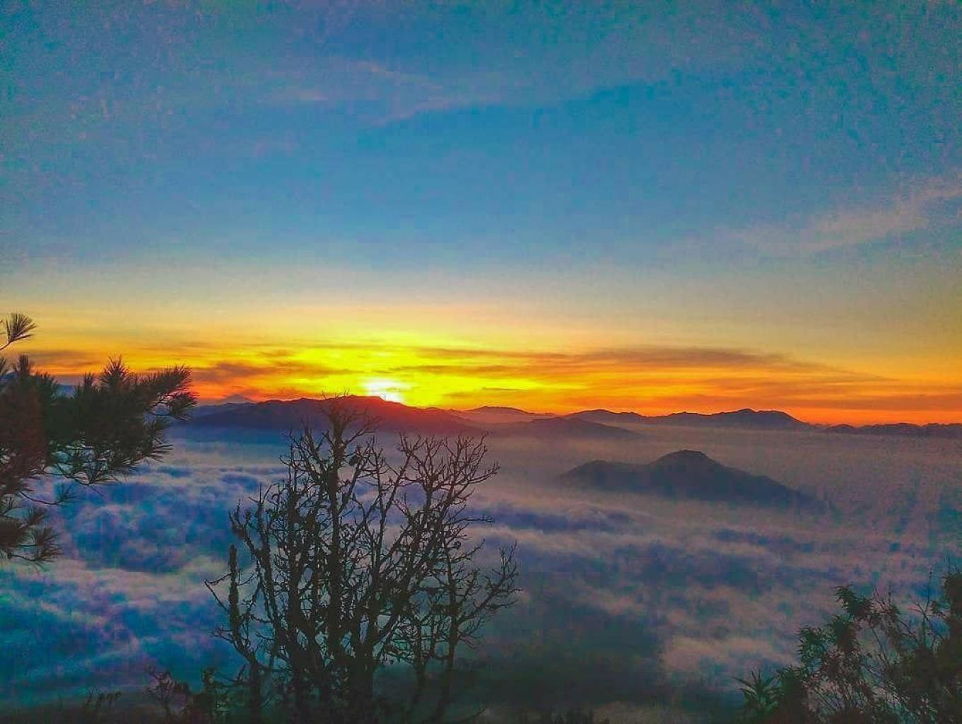 Negeri di Atas Awan