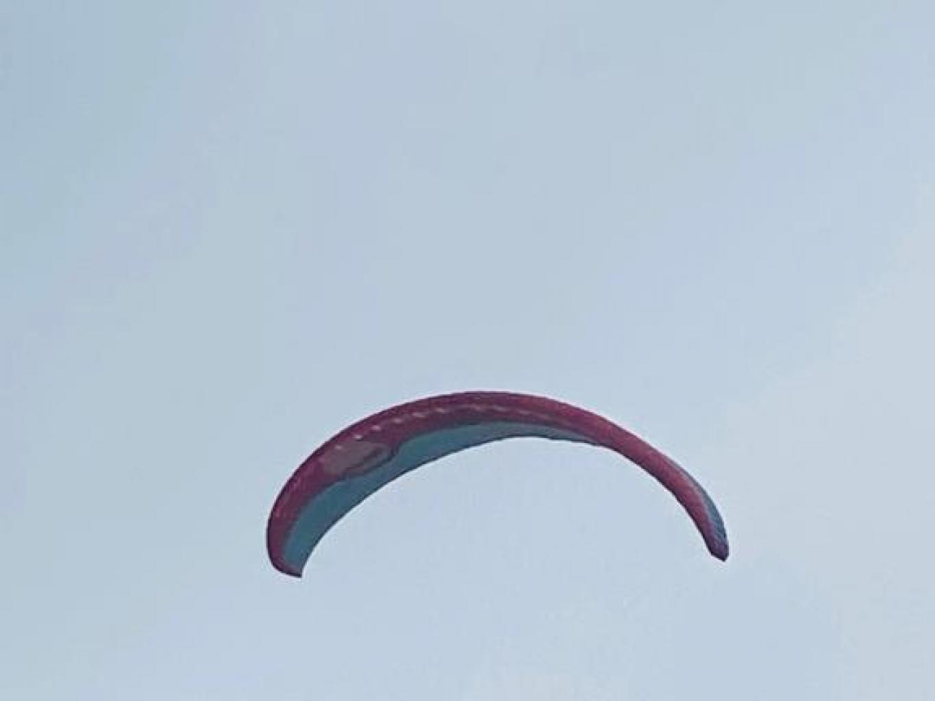 paralayang parasut 