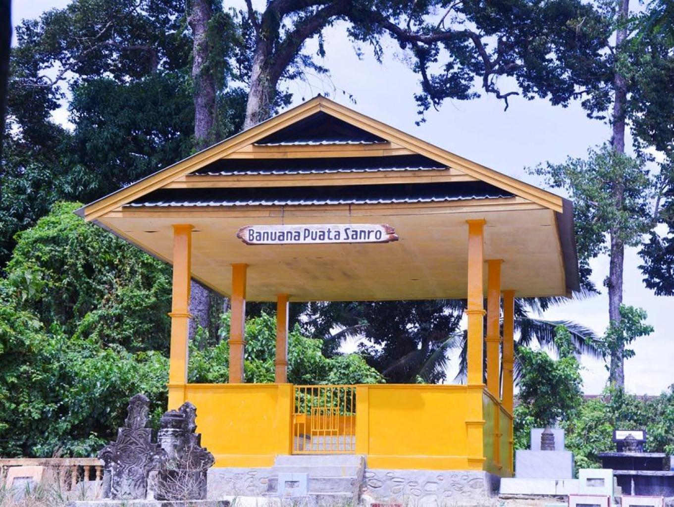 Makan Pua Sandro 